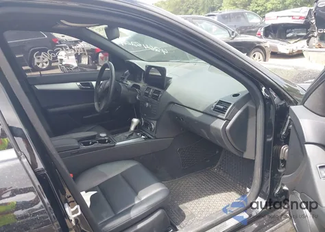 2008 Mercedes-Benz C 300 Luxury 4Matic/Sport 4Matic from USA, damaged, VIN WDDGF81XX8F146122